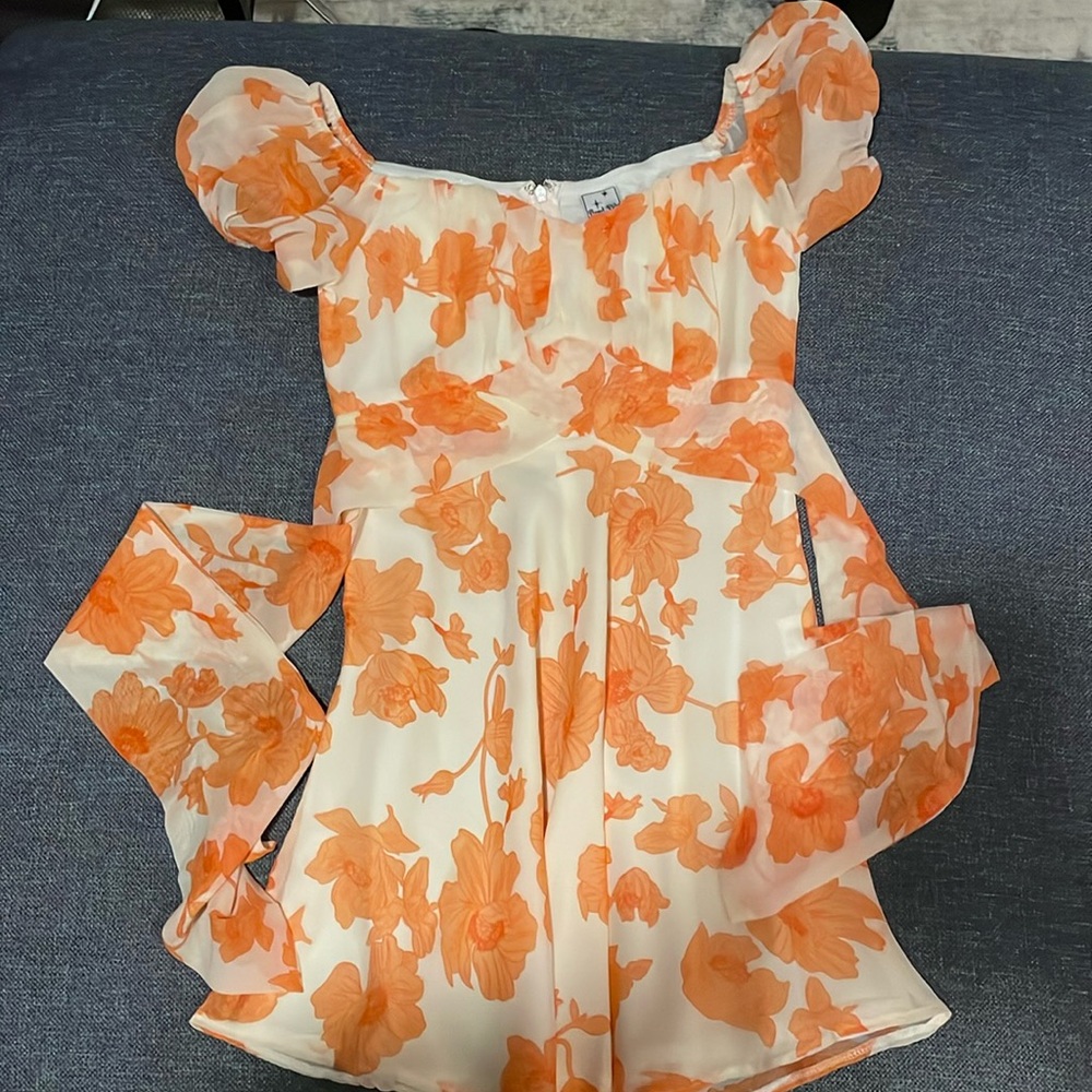 Never worn Hello Molly dress never worn